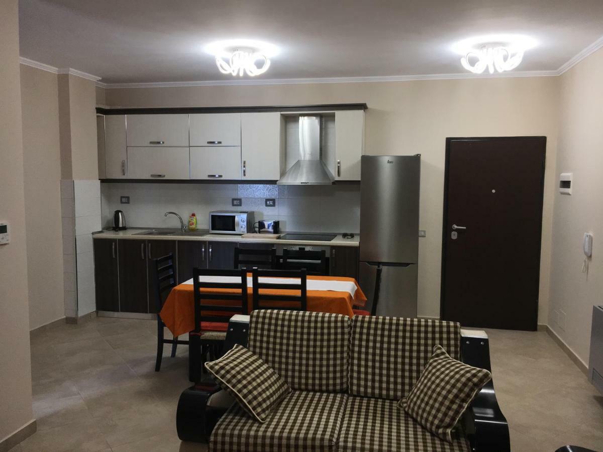 Sunny Beach Apartment Vlora Dış mekan fotoğraf