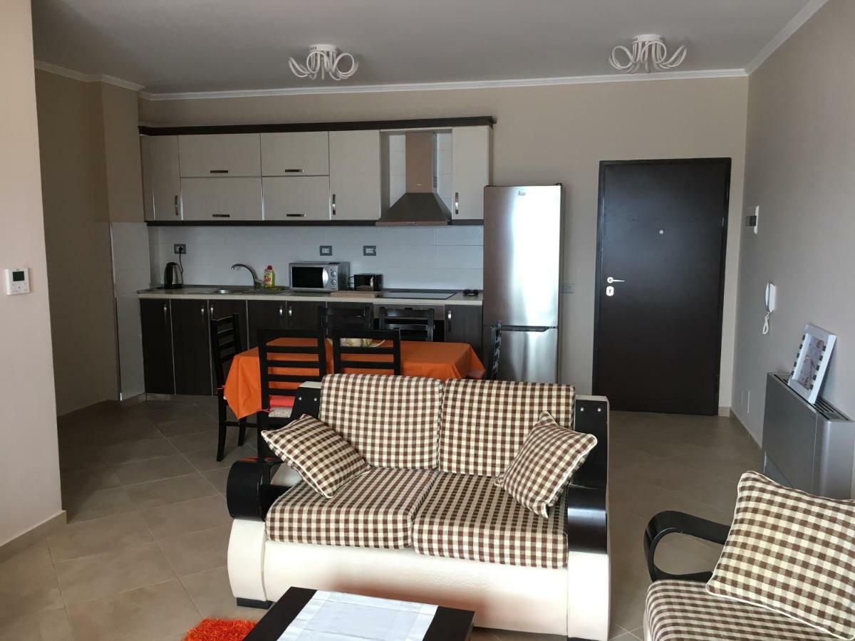Sunny Beach Apartment Vlora Dış mekan fotoğraf